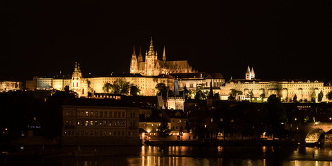 Fototapeta na wymiar Night Panoramic view of Prague castle, Czech Republic