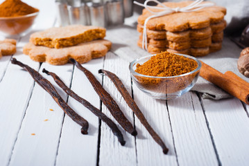 gingerbread cakes on white wood table