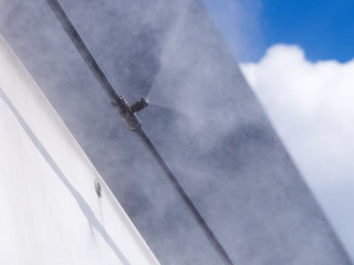 Working cooling system with water mist building