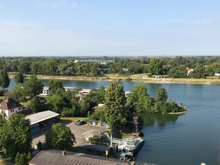 Fototapeta premium Breisach am Rhein (Baden-Württemberg) mit Blick auf Frankreich