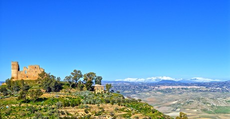 Beautiful View of Mazzarino Medieval Castle with Barrafranca and the Madonie Mountains in the Background, Caltanissetta, Sicily, Italy, Europe