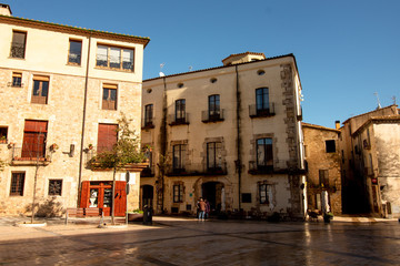 Fototapeta na wymiar Street and square in the medieval city of Besalu, Spain, Catalonia