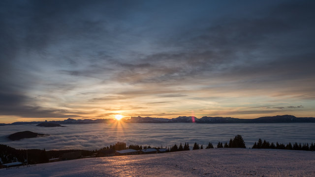 Sunset over sea of clouds in Chamrousse © Nicholas