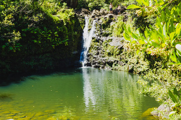 Wasserfall an der Road to hana Hawaii, Oahu