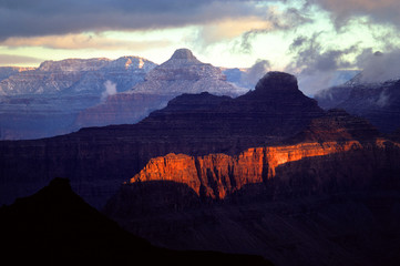 Fototapeta premium Columbus Point, Grand Canyon National Park at sunset in the winter