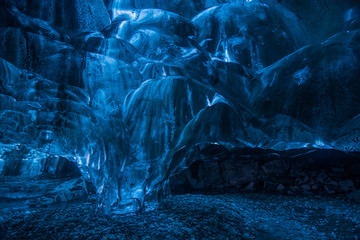 Cueva de hielo en Islandia