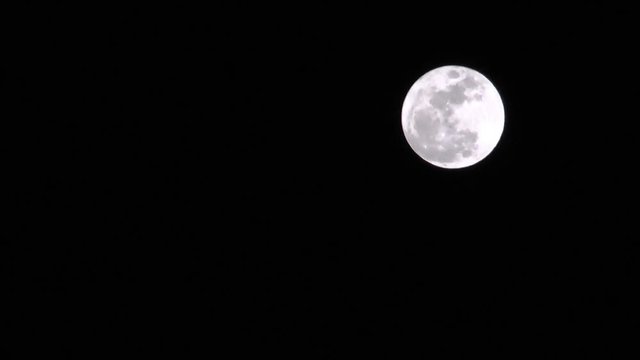 moon, luna, Mond, lunar, sea of tranquility, full moon, glowing, glow, reflection, clouds, cloud, sky, no people, real time, long shot, extreme long shot, overhead shot, color, 2010s, evening, night, 
