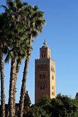 Fototapeta premium Mezquita de Kutubia o Koutoubia en Marrakech, Marruecos.
