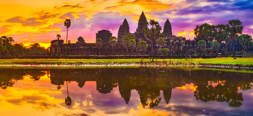 Fototapeta premium Angkor Wat temple at sunrise. Siem Reap. Cambodia. Panorama