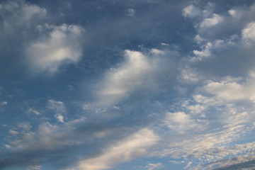 Fototapeta na wymiar Oh!Cloud created by H.Y_ moving FUNNY cloud blue sky.オークラウド, 日本,美,