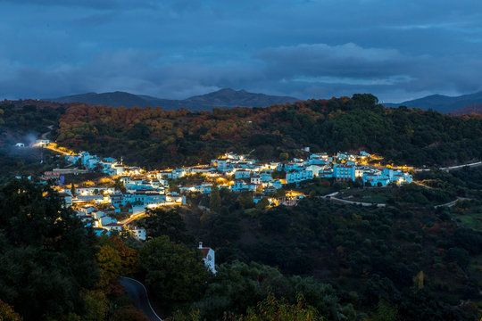 Juzcar, Malaga,. Espa&ntilde;a al atardecer