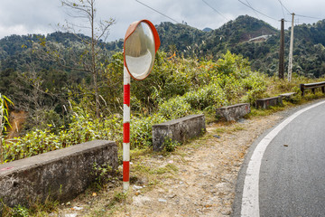 The traffic curve mirror