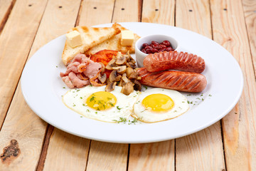 breakfast with sausage and eggs