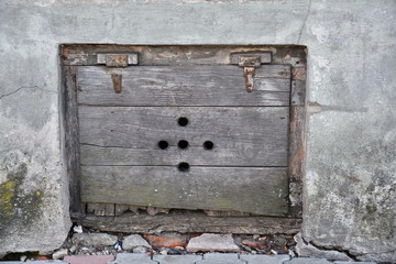 the old wooden door to the cellar