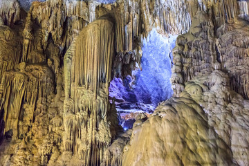 Thien Duong Cave. Vietnam