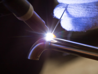 work with argon welding