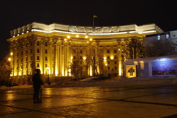 Fototapeta na wymiar UKRAINE, KIEV - DECEMBER 25, 2018. The building of the Verkhovna Rada of Ukraine in the evening.