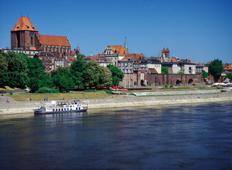 Bulwar Filadelfijski, Torun, Wisla river, Poland - June, 2005