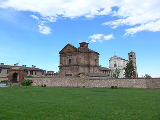 Fototapeta na wymiar Lungo il Po tra Casale Monferrato e Trino Vercellese (Piemonte)