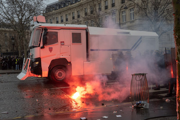 Gilets jaunes Paris