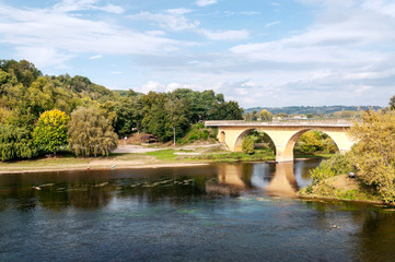 Fototapeta na wymiar River in Aquitaine in the south of France on a cloudy day.