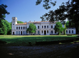 Fototapeta premium Mazowiecki, Poland - July, 2008: palace in Sanniki