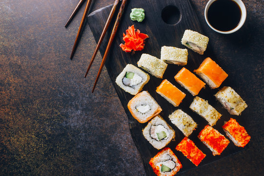Japanese cuisine california roll and tuna roll