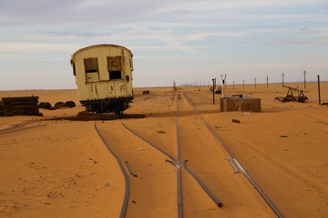 in the desert the old station six