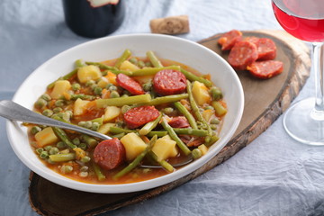 Minestrone with fuet sausage