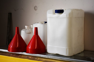 Equipment to store liquids