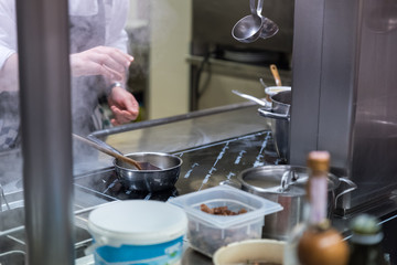 cuoco professionista cucina