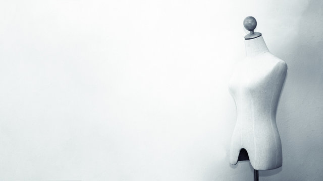 background of mannequin for female on black and white