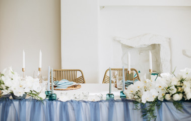 table setting holiday flowers tableware inside decor