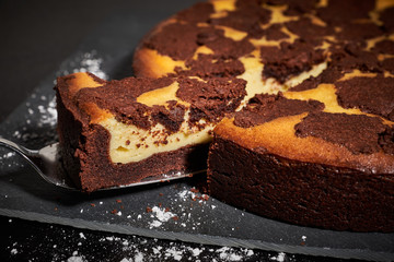 Russischer Zupfkuchen mit Tortenheber