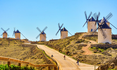 Molinos de viento tradicionales en Consuegra, Castilla-La Mancha, Toledo, España