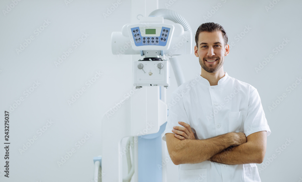 Wall mural Medical Technician and an X-ray Machine