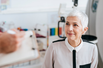 Obraz premium Doctor and His Patient