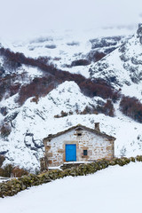 Cabaña pasiega, Portillo de la Sía, Soba Valley, Valles Pasiegos, Cantabria, Spain, Europe