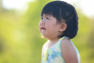 泣く女の子