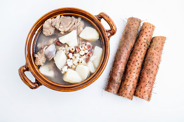 Yam glutinous rice glutinous pork bone soup / spleen health soup