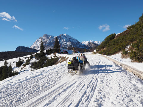 Dolomiten - Mautstra&szlig;e zur Auronzoh&uuml;tte im Winter
