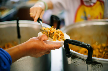 Free food, Using leftovers to feed the hungry : concept charity food