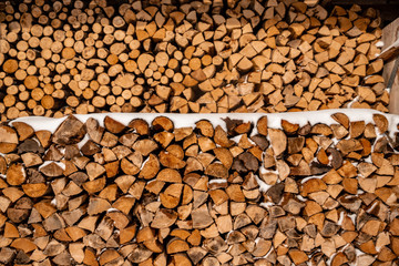 Holz gestapelt