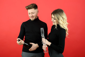 San Valentino coppia di  giovani innamorati 