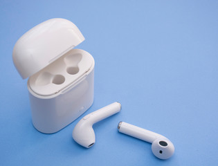 Wireless headsets, bluetooth