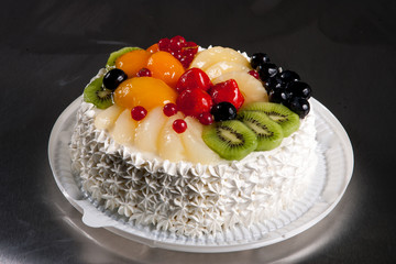 cream fruit cakes