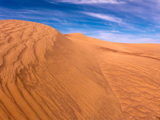 Fototapeta na wymiar Sanddünen in der Wüste Sahara im Süden von Marokko