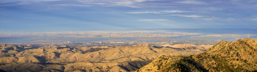 Panoramic view towards San Joaquin river, Pittsburg and Antioch from the summit of Mt Diablo; North Peak in the foreground, Mt Diablo SP, Contra Costa county, San Francisco bay area, California - obrazy, fototapety, plakaty