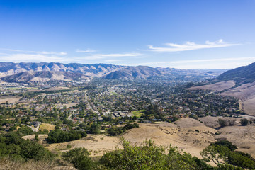 Fototapeta na wymiar Aerial view of San Luis Obispo from the hiking trail to Bishop Peak, California