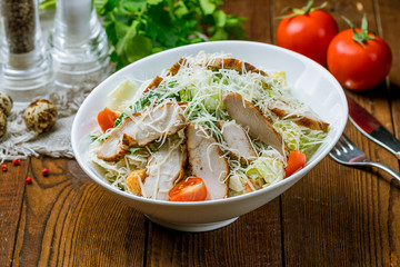 Salad caesar with chicken